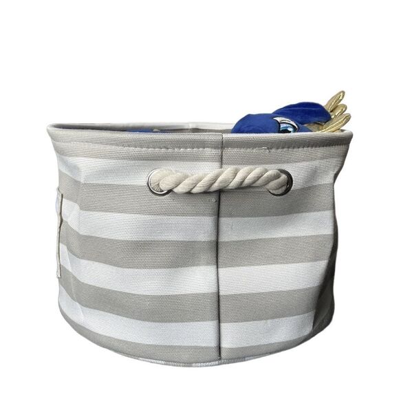 Dog’s *NEW* Light Gray & White Toy Basket w/Rope Handles (For Small Dogs) - Picture 5 of 10